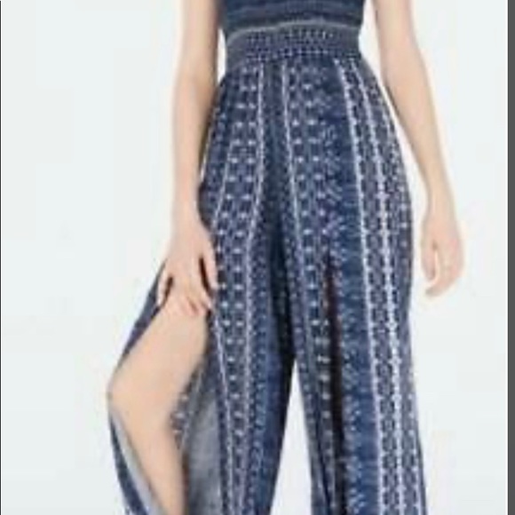 Smocked split leg jumpsuit - Picture 4 of 5